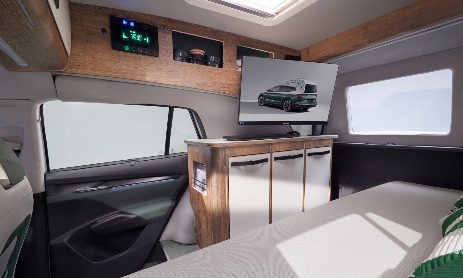 Skoda Roadiaq one-off camper concept