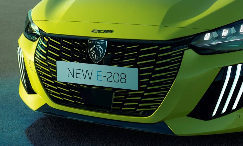 New Peugeot e-208