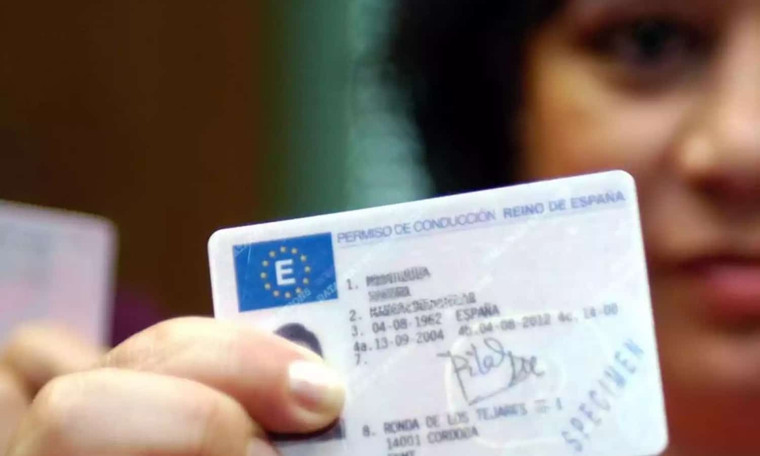 Obnovite svoju vozačku dozvolu DGT-a