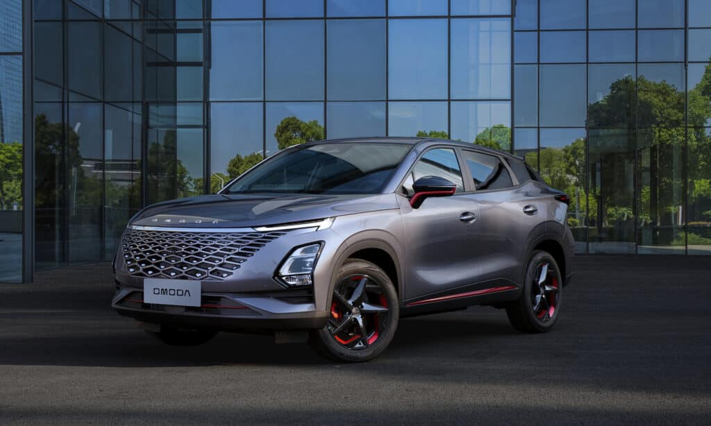 Omoda 5 perfil delantero