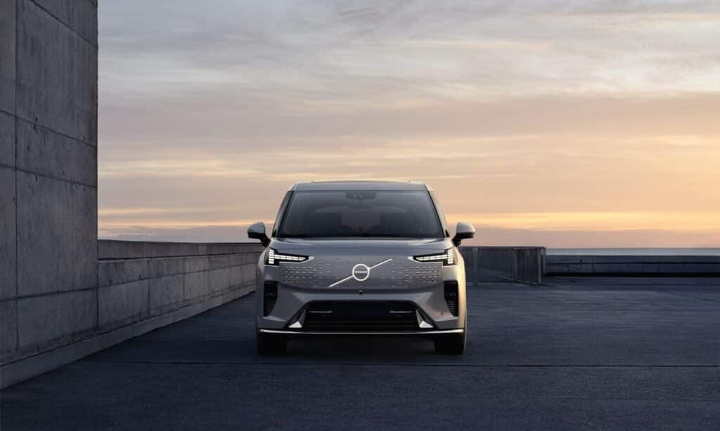 Volvo EM90 PR Images