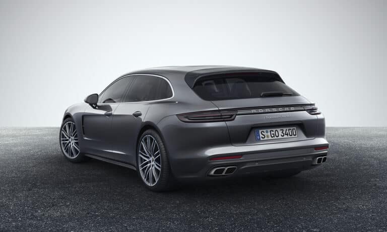 Porsche Panamera Sport Turismo trasera