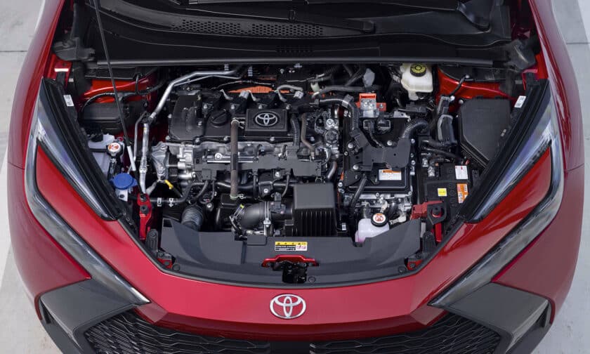 Prueba Toyota C-HR 140H Advance 2024 (con vídeo)