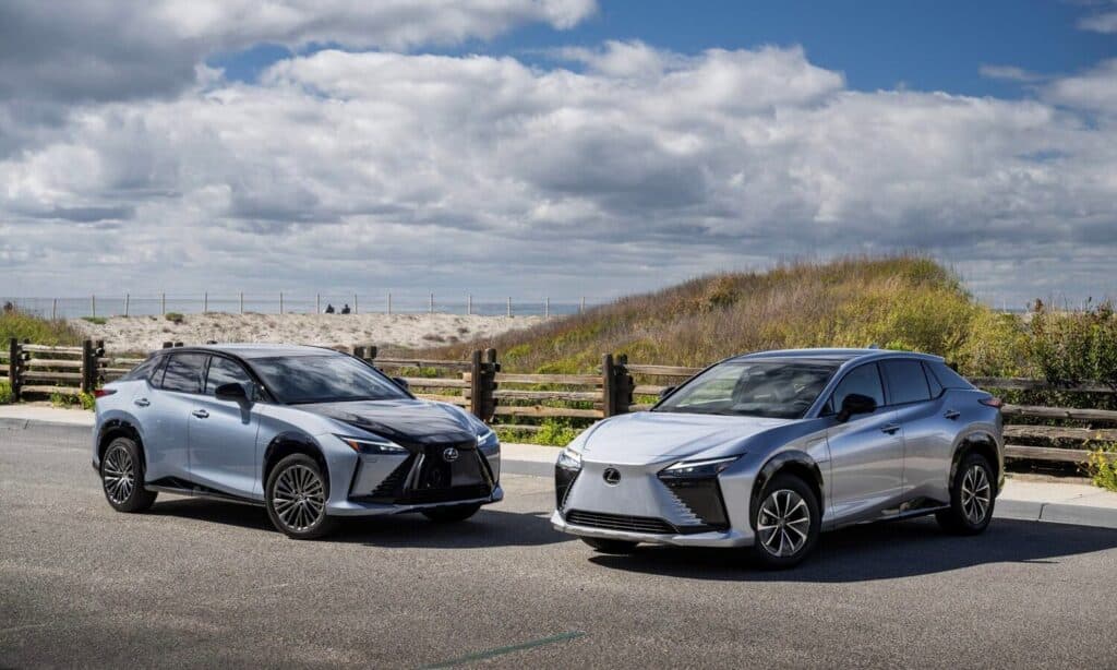 Lexus RZ 2024 0