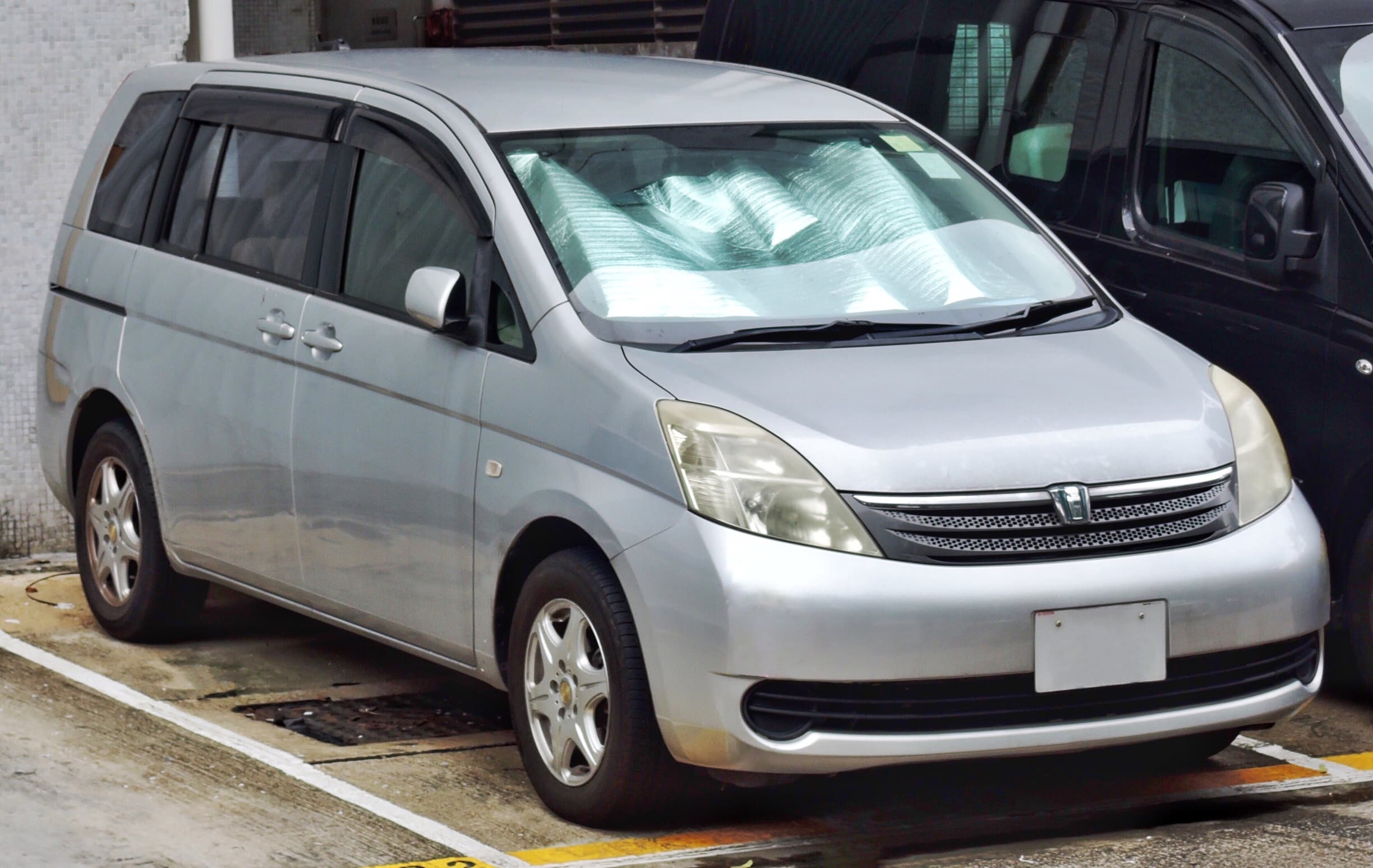 Toyota ISIS