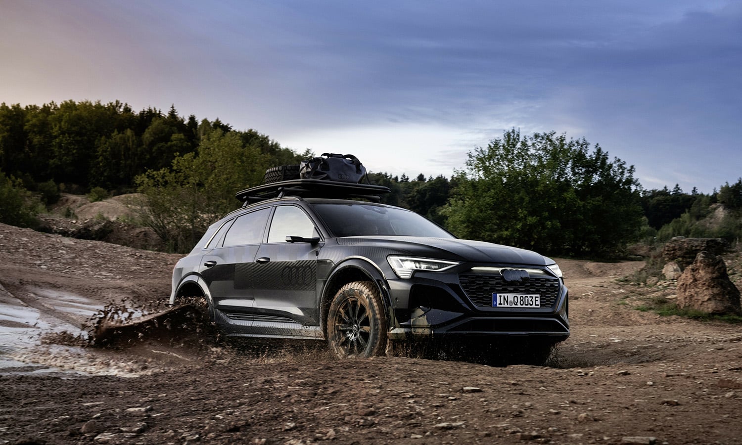 audi-q8-e-tron-edition-dakar-6