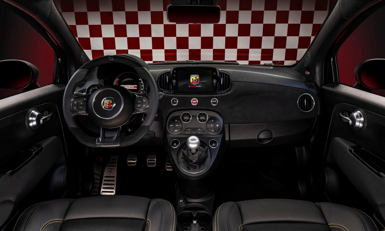 Abarth 695 75° Anniversario 43