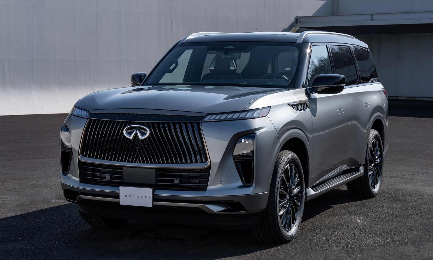 Infiniti QX80 3