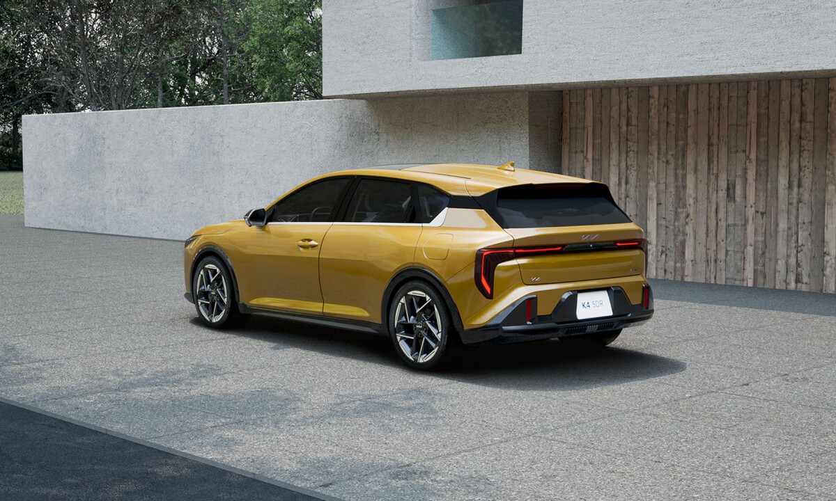 Kia K4 Hatchback GT-Line 4