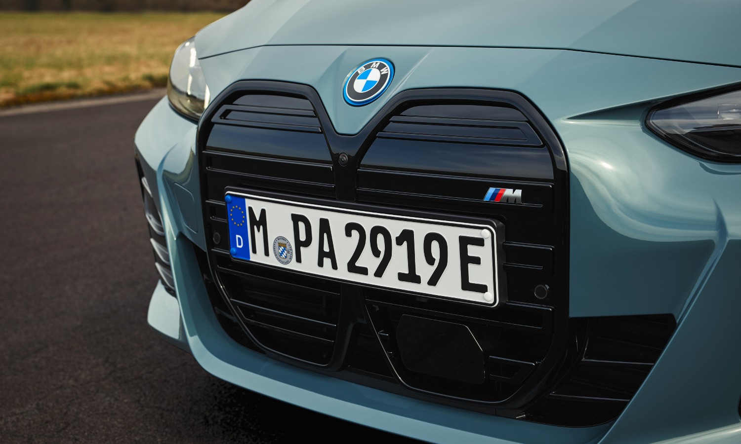 BMW i4 2024 parrilla nueva