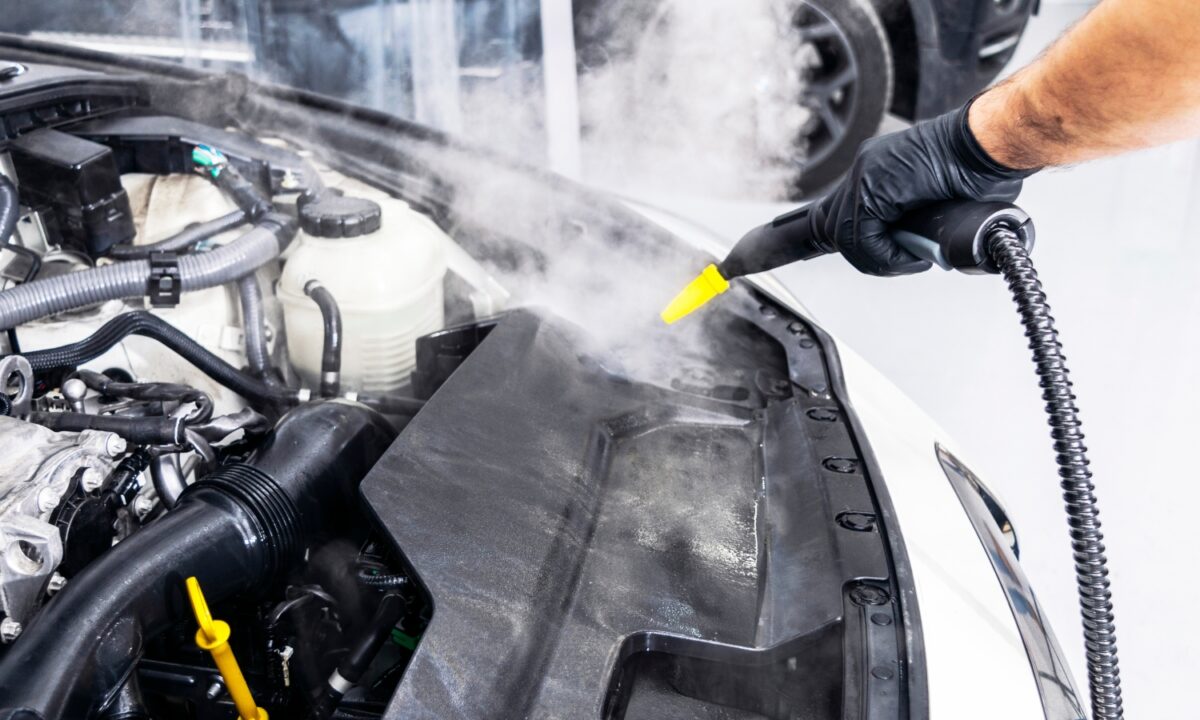 Auto Motor Reinigung