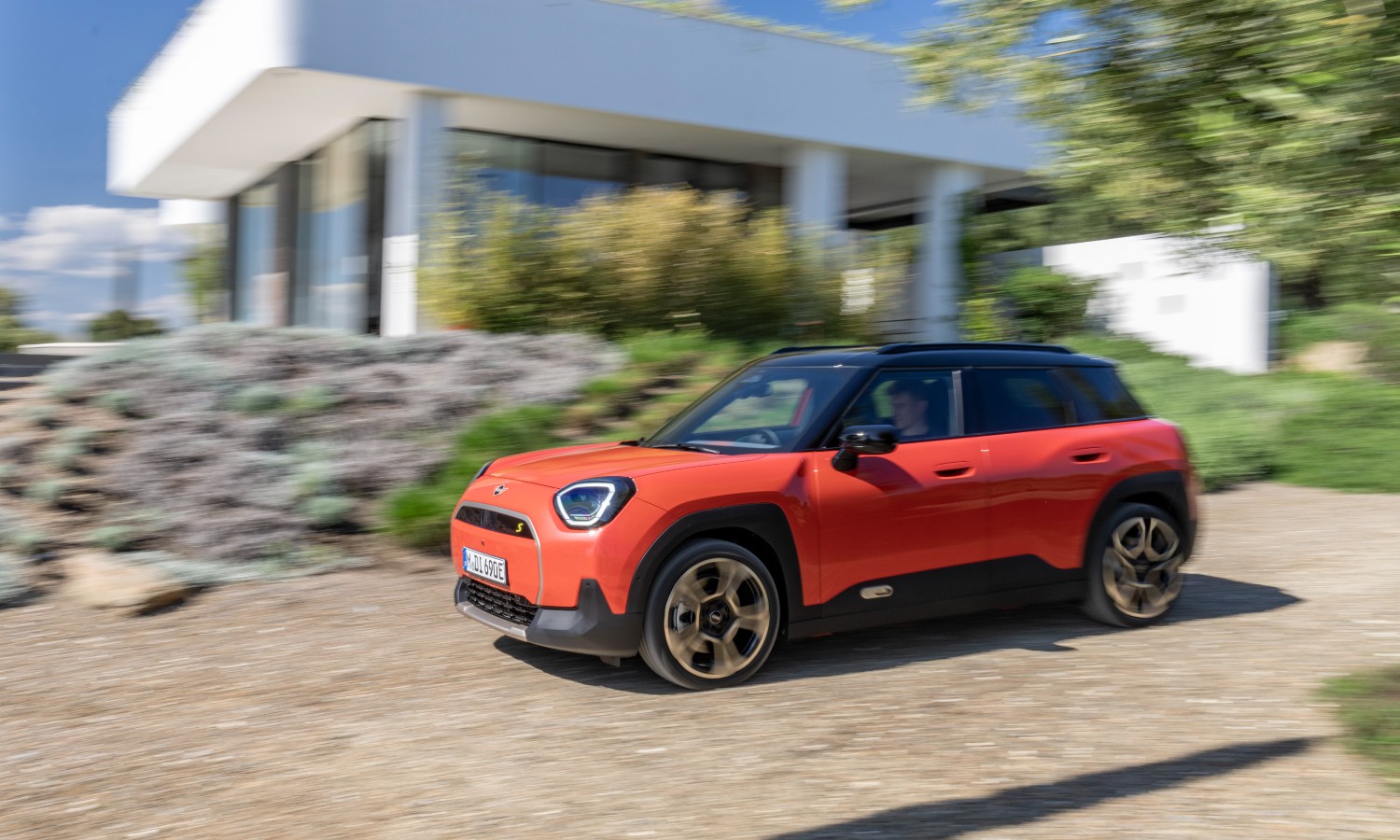 Nuevo Mini Aceman, un crossover eléctrico para los más coquetos