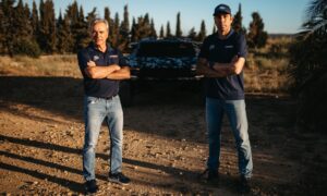 Sainz Sr. y Nani Roma con Ford para el Dakar 2025