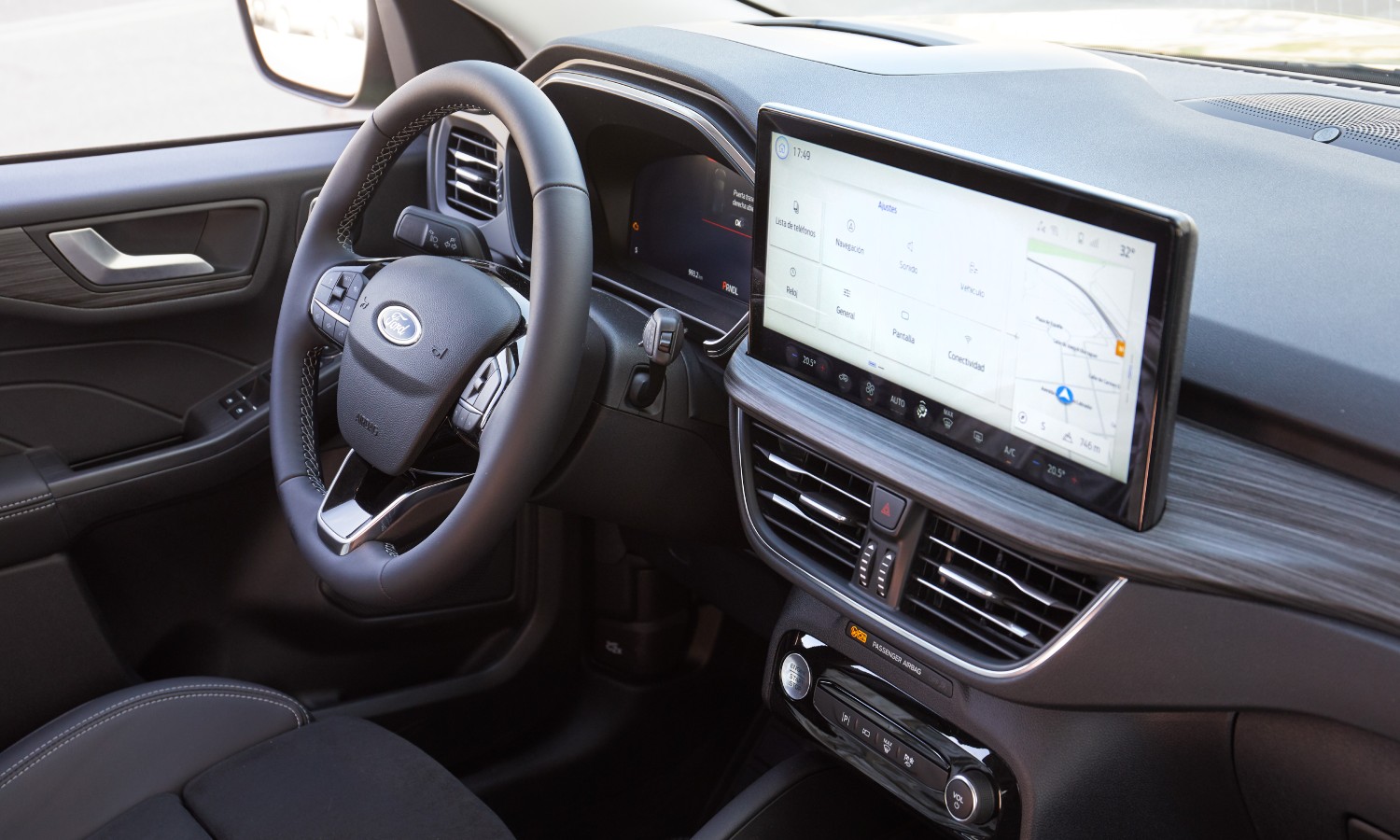 Nuevo Ford Kuga 2024 equipamiento
