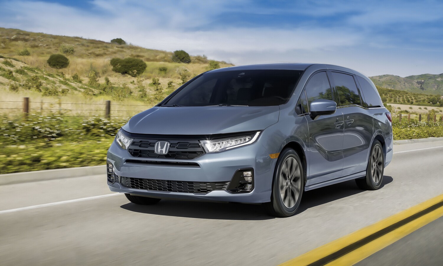 ホンダ オデッセイ：日本のミニバンが 2025 年に向けてアップデート…