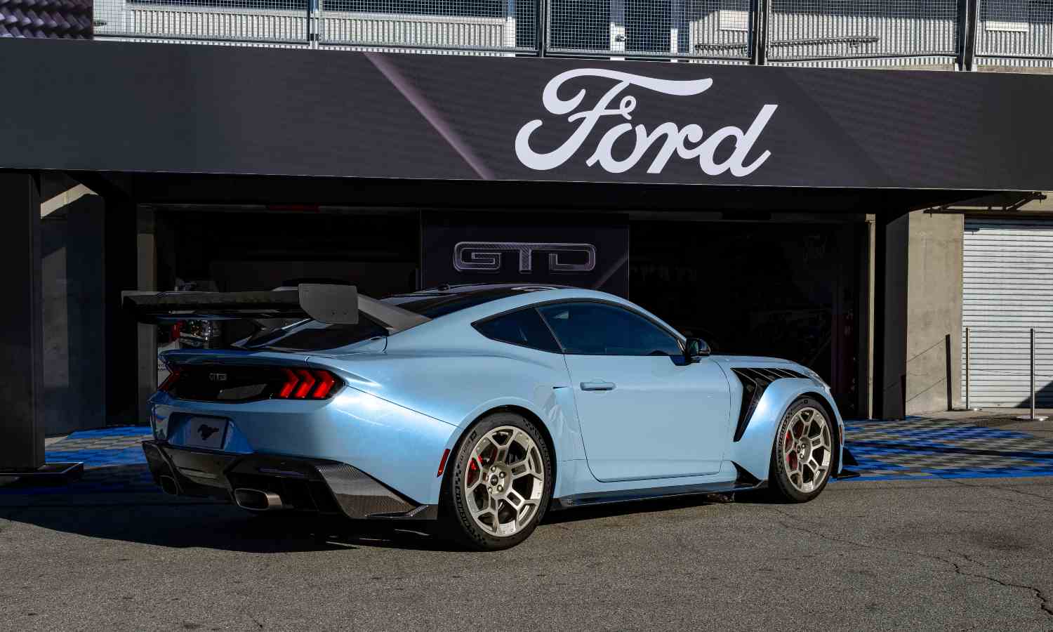 Ford Mustang GTD 2025 precio