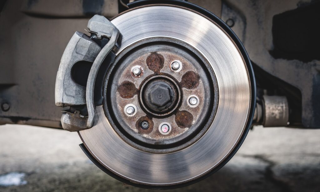 Brake discs metal vs ceramic vs carbon fiber