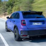 Abarth 600e conducción
