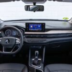 Livan X3 Pro interior