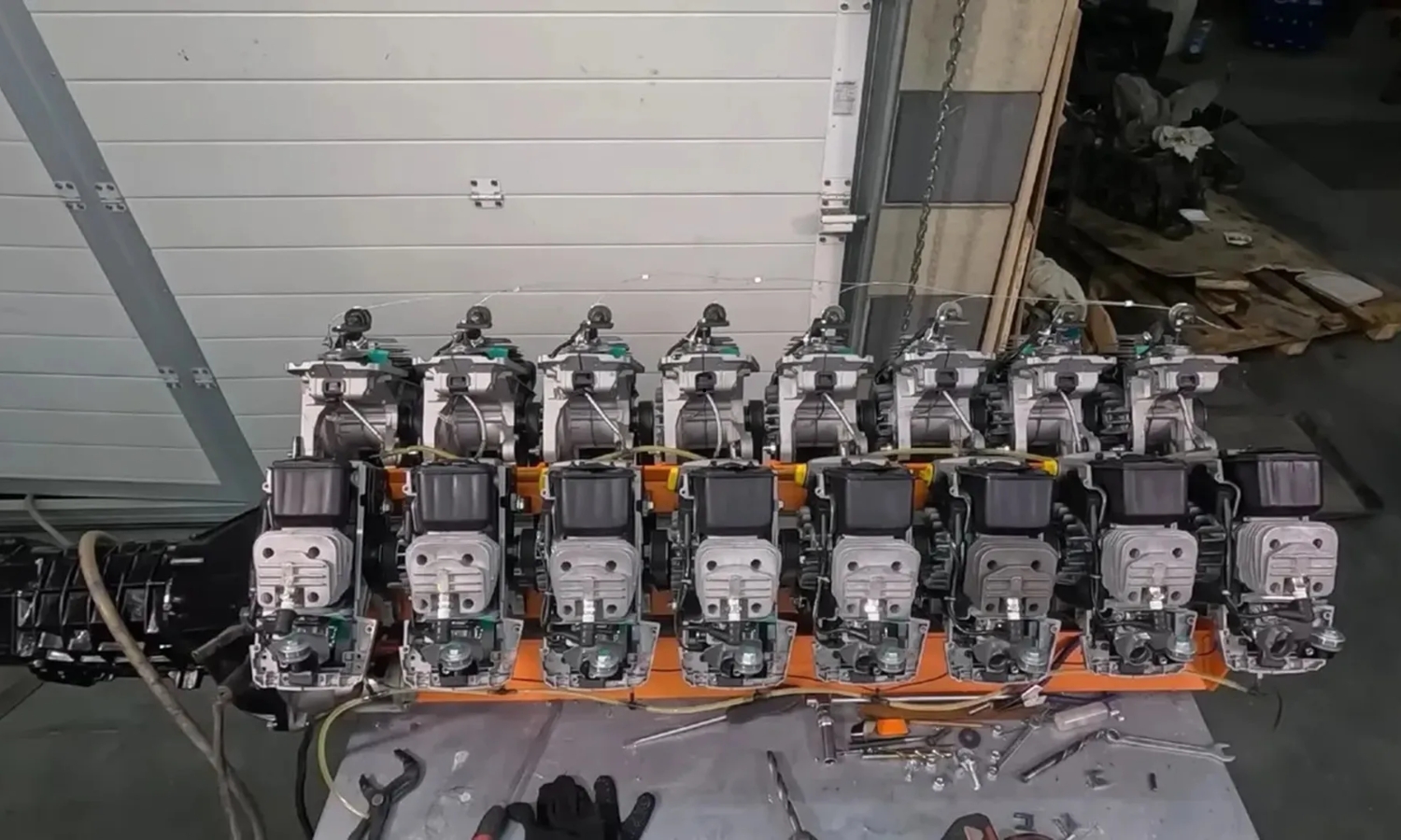 motor v16