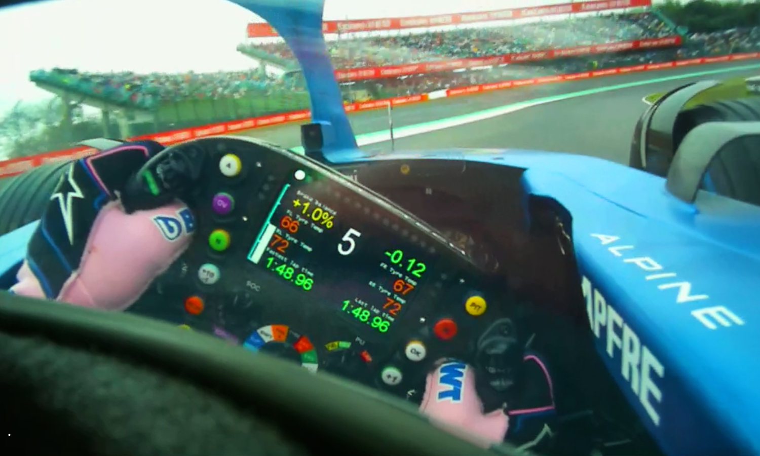 cockpit piloto volante f1