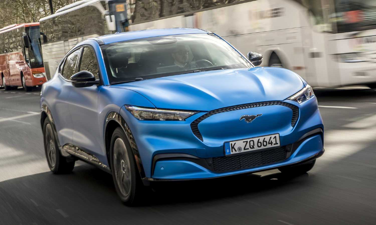 Reino Unido adelanta a Alemania y se pone líder en el mercado europeo de eléctricos, Ford Mustang Mach-e