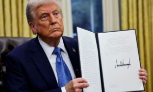 Donald Trump firma aranceles para el sector del automóvil en Europa