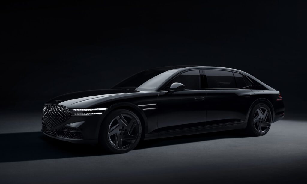 Genesis G90 Long Wheel Base Black 0