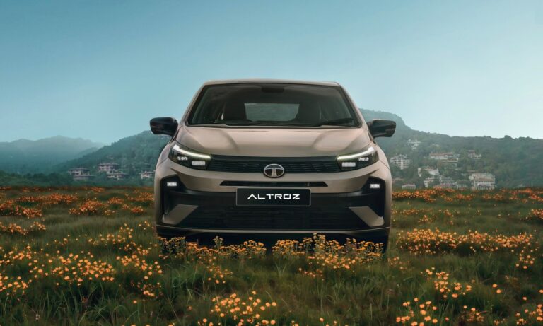 All New Tata Altroz - Dune Glow