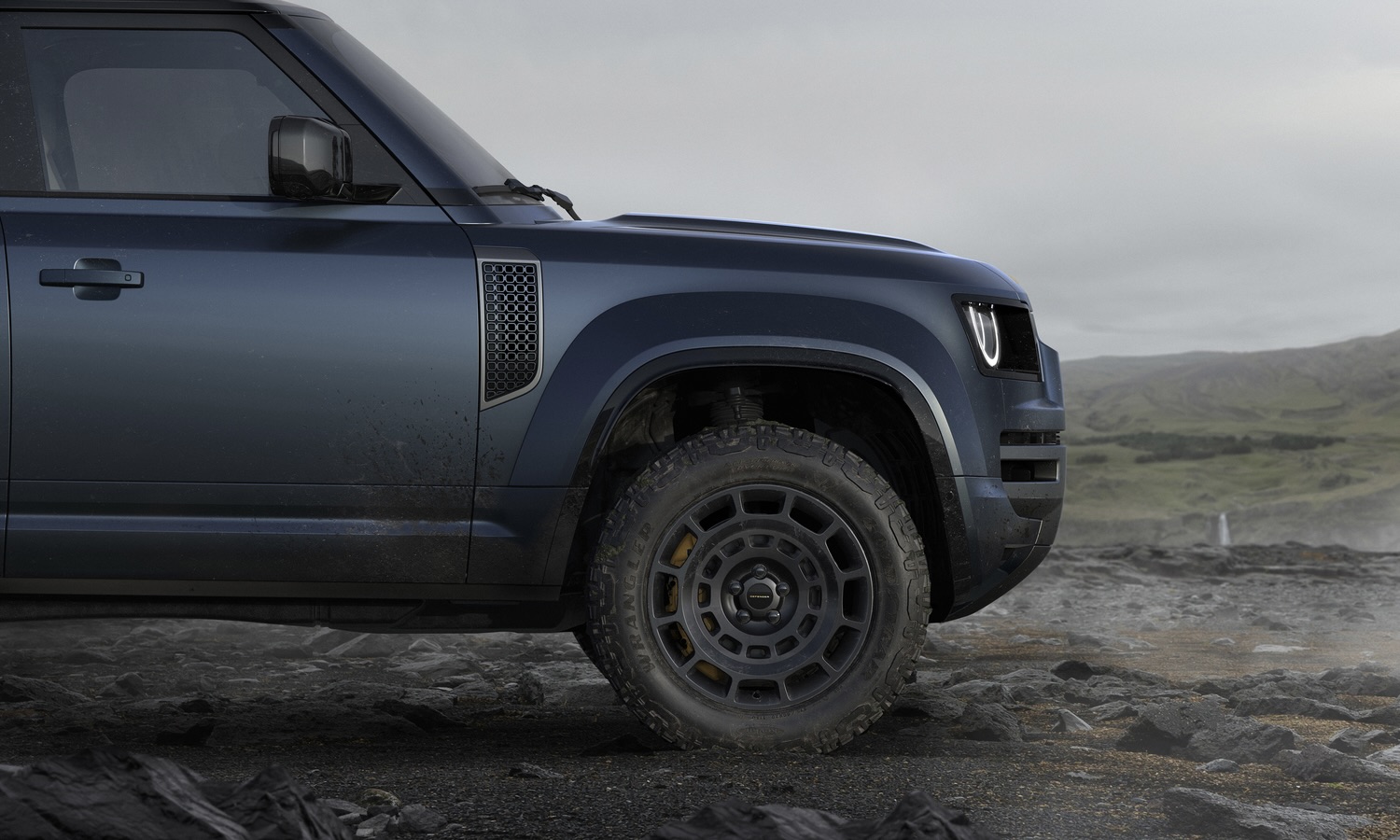 Land Rover Defender OCTA 2026 5