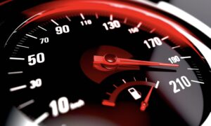 ¿Por qué el velocímetro del coche no marca la velocidad real? 5
