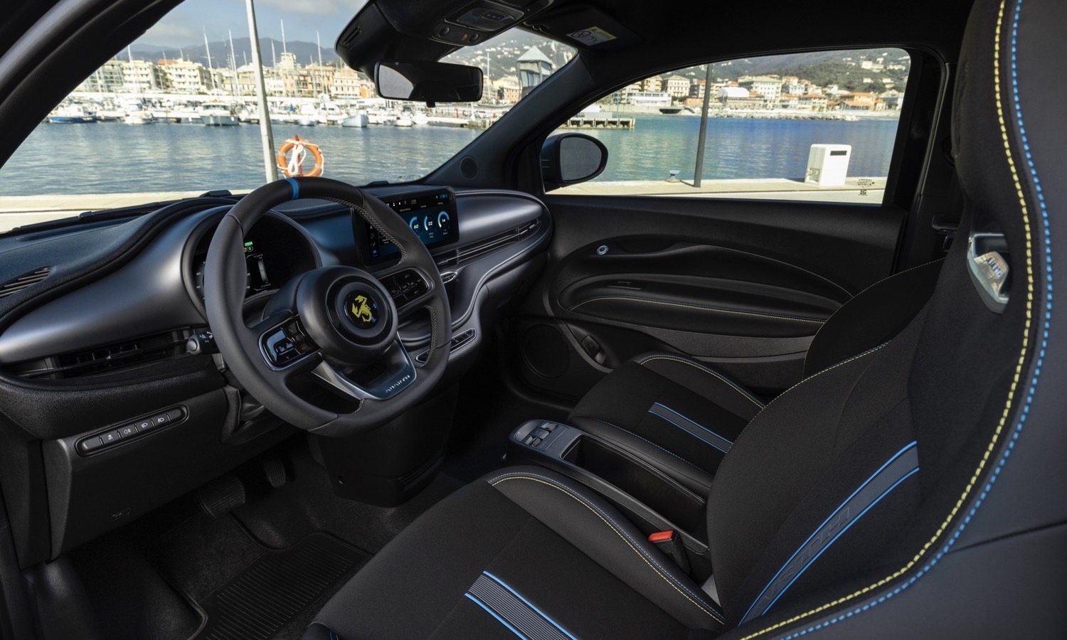 Abarth 500e_24