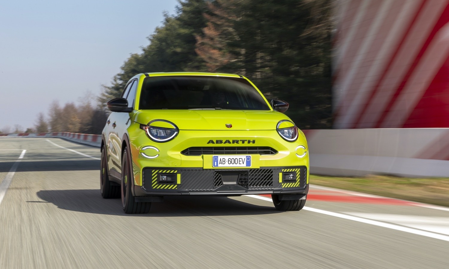 Abarth 600e_77