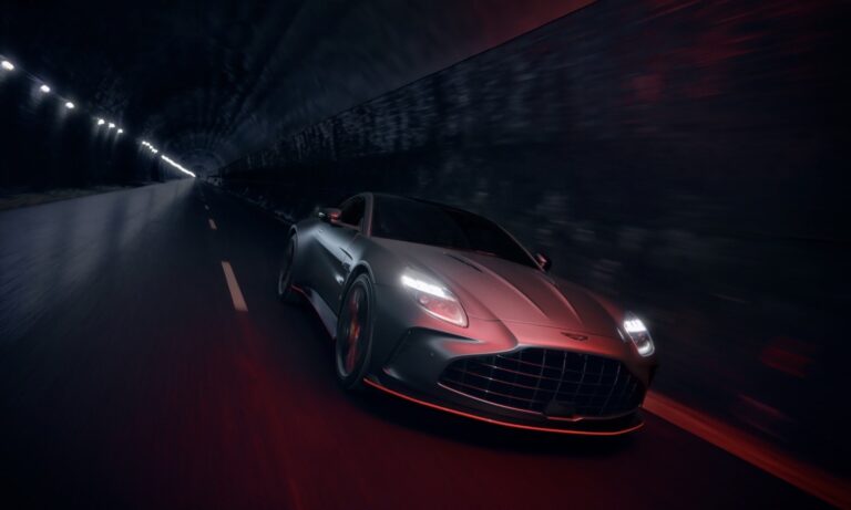 Aston Martin Vantage S_1