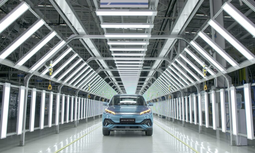 BYD ATTO 3 - Car factory