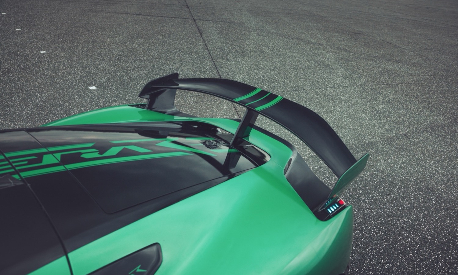 Rimac Nevera R_3