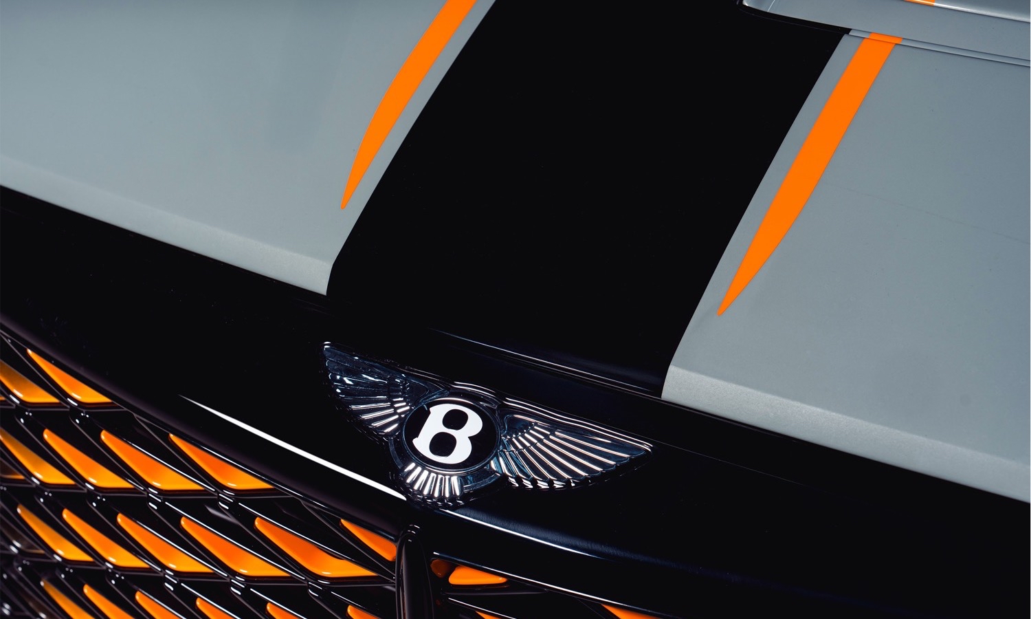Bentley Batur Convertible One plus One_7