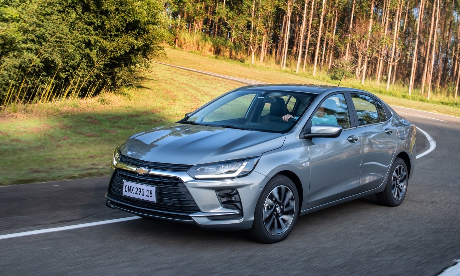 El Chevrolet Onix actualiza su diseño y gama en Sudamérica con mejoras ...