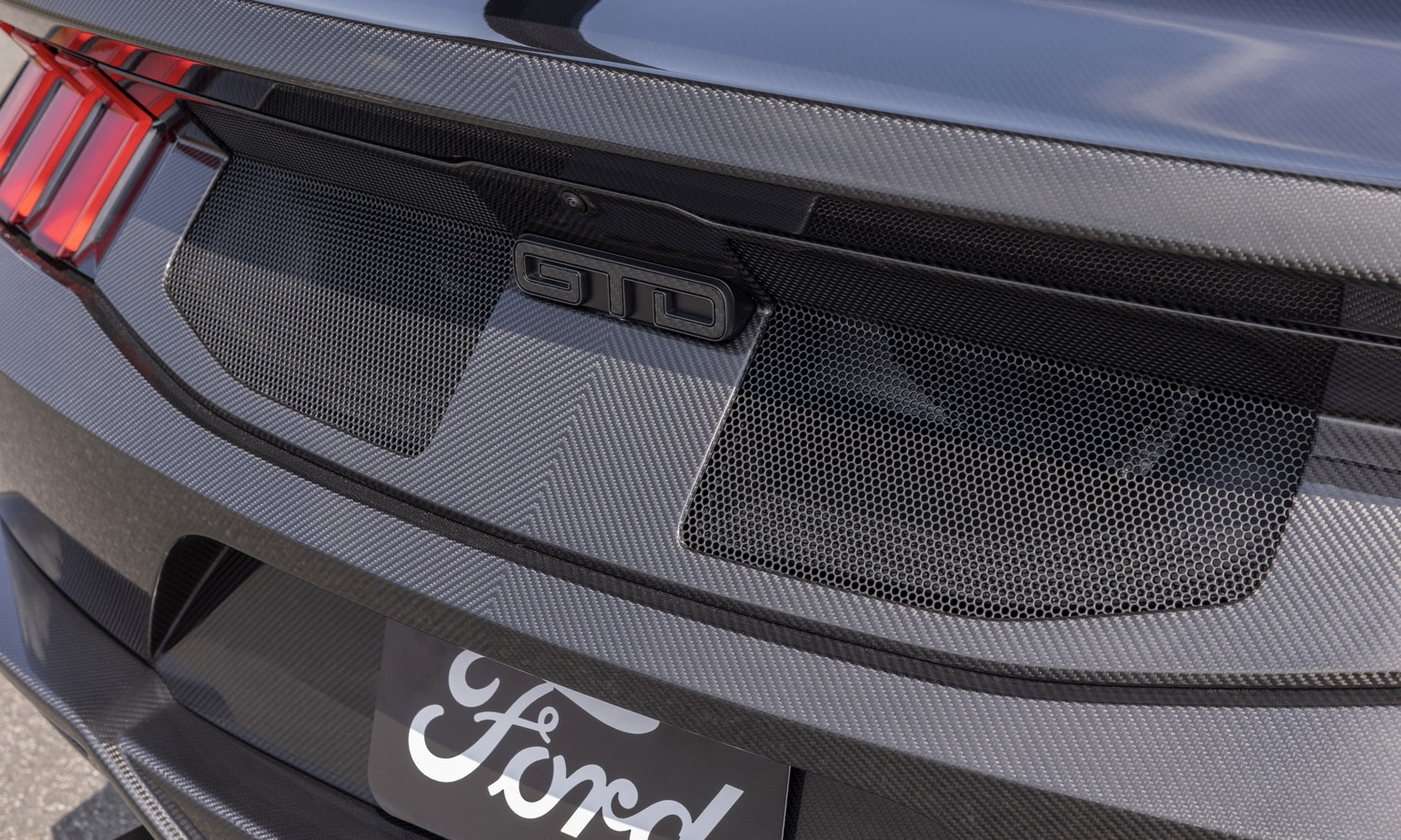 Ford Mustang GTD Liquid Carbon