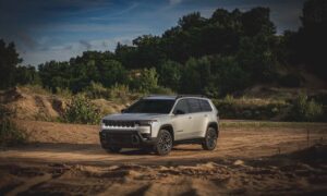 2026 Jeep® Cherokee Limited front three-quarter view