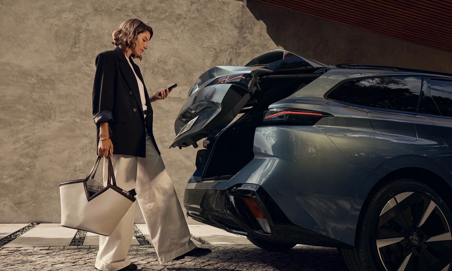 308 Restyling Peugeot 308 2025: restyling estético, motores renovados y más tecnología