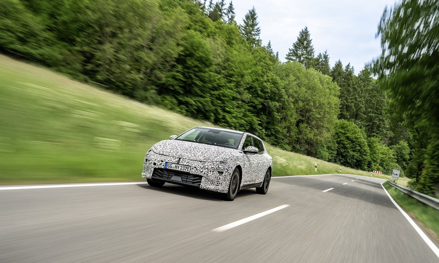 kia-ev4-endurance-nurburgring-dynamic-1