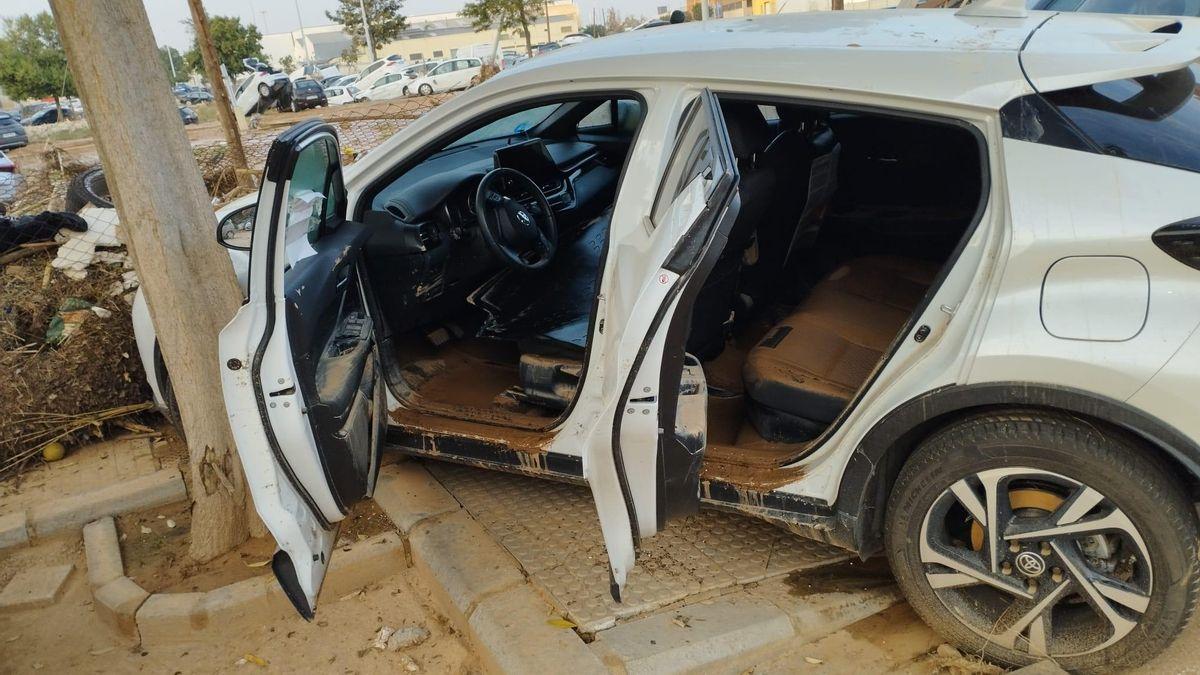 Coches afectados por inundaciones