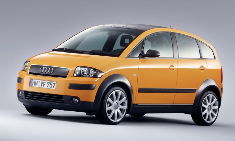 The Audi A2 was launched in 2000 – 25 years ago. The picture shows the special “colour.storm” edition in Papayaorange.