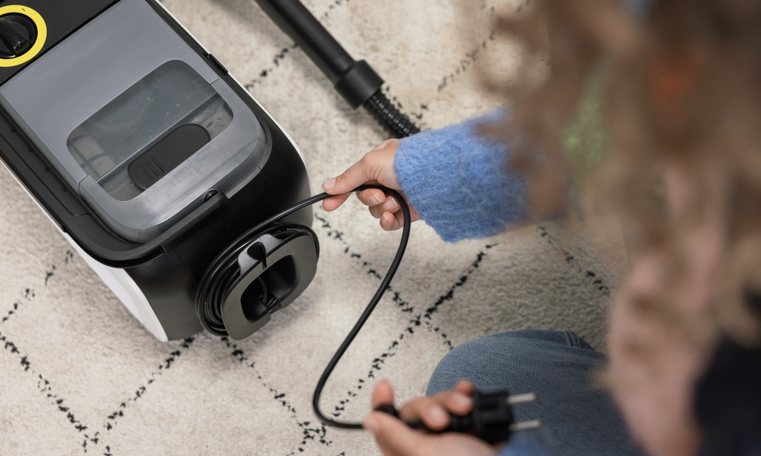 Limpiar el coche después de vacaciones - Kärcher Lava aspiradora SE 3 Compact Home 8