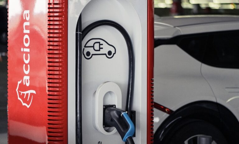 Nissan - Acciona Energía cargador