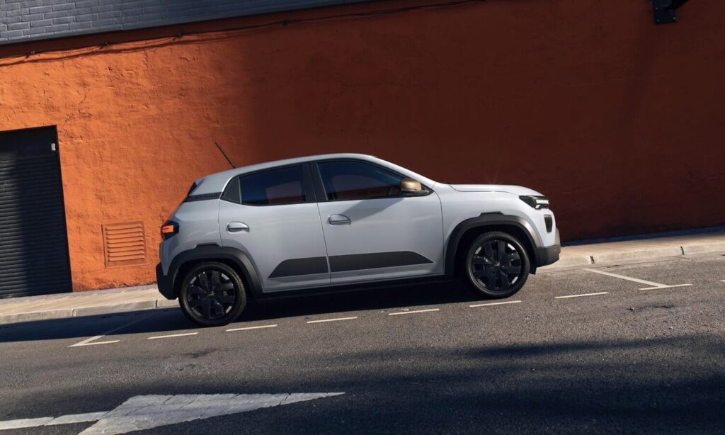 DACIA SPRING (BBG)