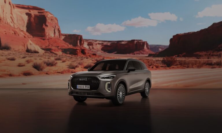 EBRO s900 PHEV 4x4_82