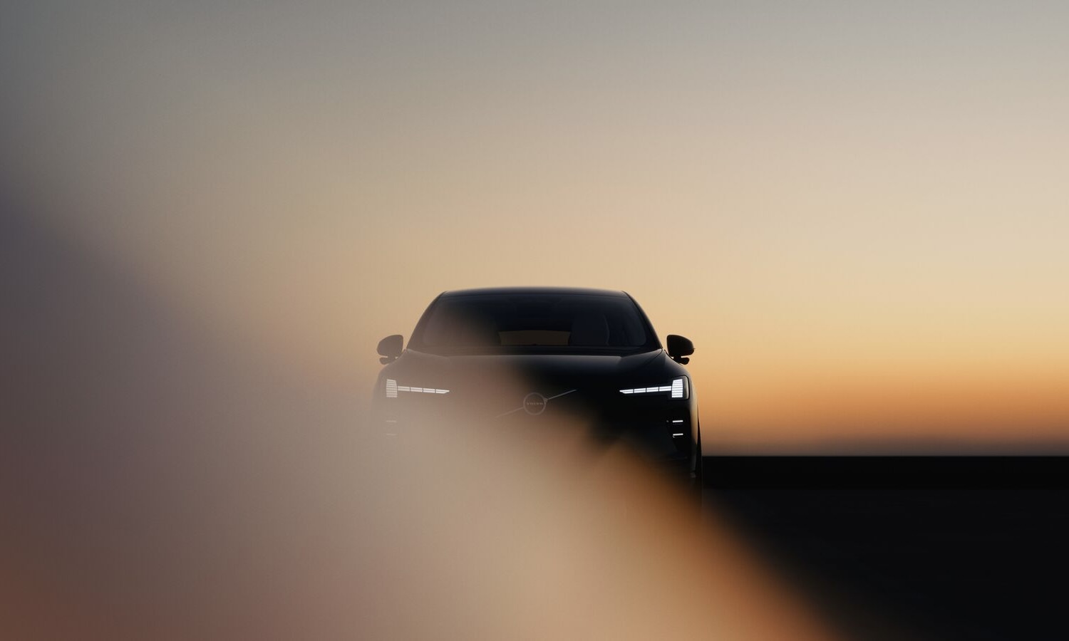 The new Volvo EX60 0