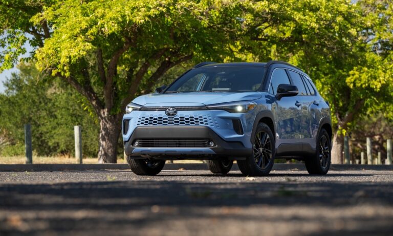 Toyota Corolla Cross Hybrid XSE AWD_6